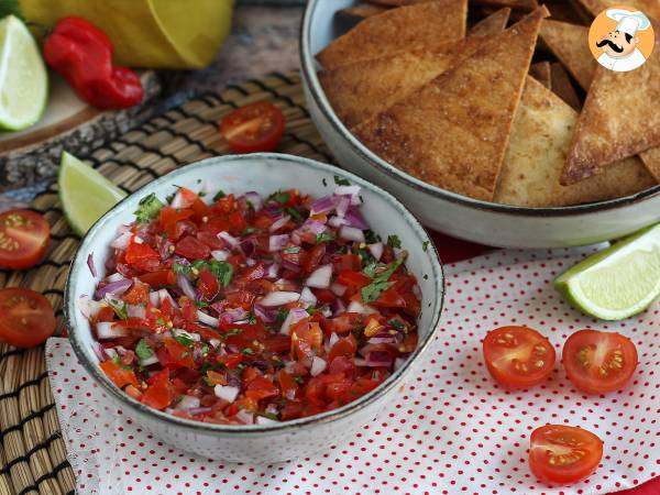 Pico de gallo og hjemmelavede tortillachips