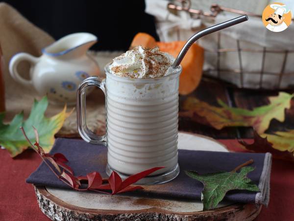 Pumpkin spice latte med hjemmelavet græskarsirup!