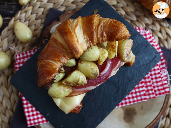 Raclette-croissant-sandwich til en lækker brunch! - foto 2