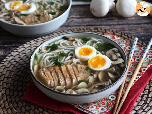 Ramen med kylling: den nemme version af denne ikoniske asiatiske ret!