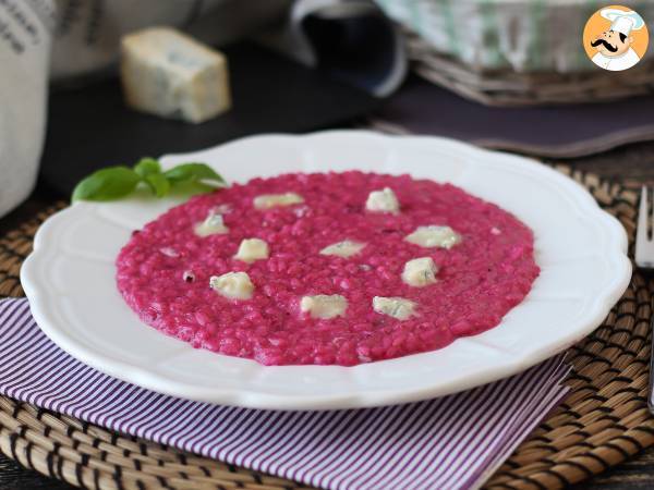 Rødbede- og gorgonzola-risotto: en eksplosion af farver og intense smage