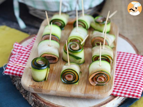 Ruller med courgette og røget laks