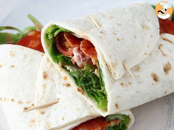 Sandwich wrap med chorizo, avocado og tomat - foto 3