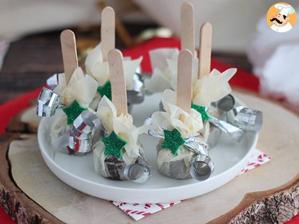 Slikkepinde med varm chokolade: mørk chokolade + Carambar