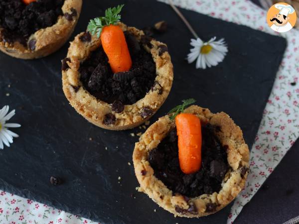 Småkagekopper toppet med chokoladeganache, gulerodspotte-stil - foto 4