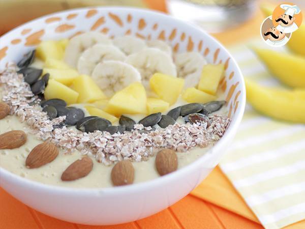 Smoothie bowl med mango og banan