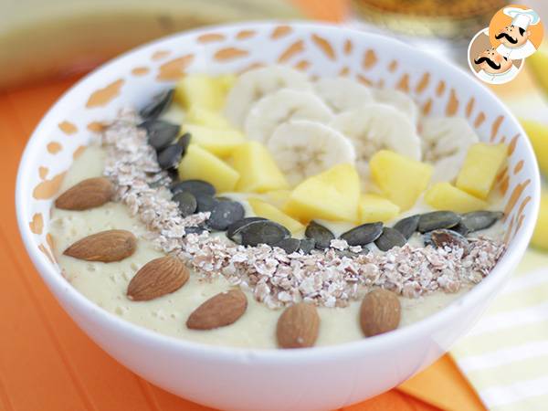 Smoothie bowl med mango og banan - foto 3