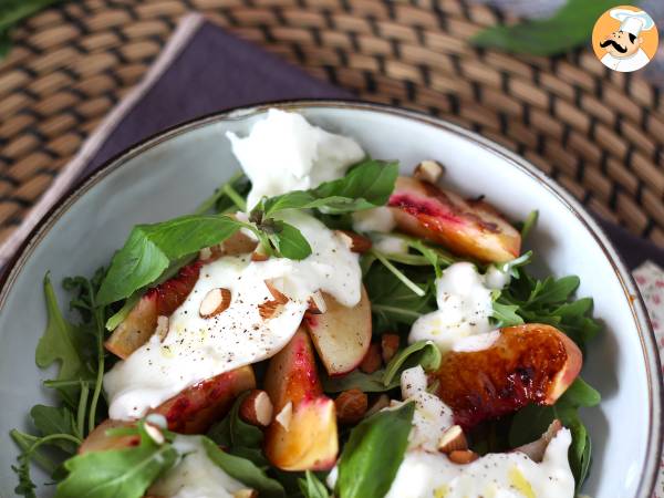 Sød og salt salat med ristede ferskner, rucola og burrata (sød sommersmag) - foto 4