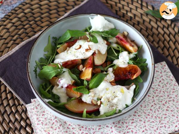 Sød og salt salat med ristede ferskner, rucola og burrata (sød sommersmag) - foto 5