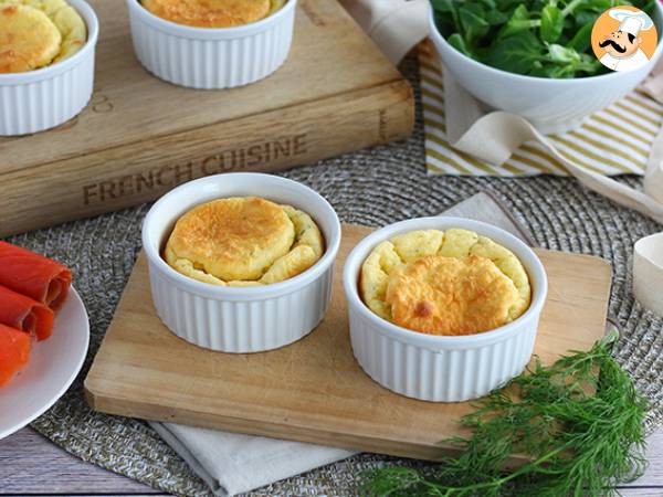 Soufflés med røget laks og fromage frais