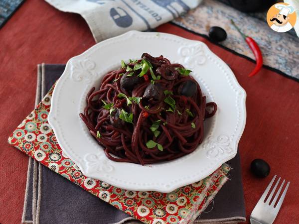 Spaghetti alla fuoco di bacco: rødvinspasta, der giver noget særligt til bordet - foto 2