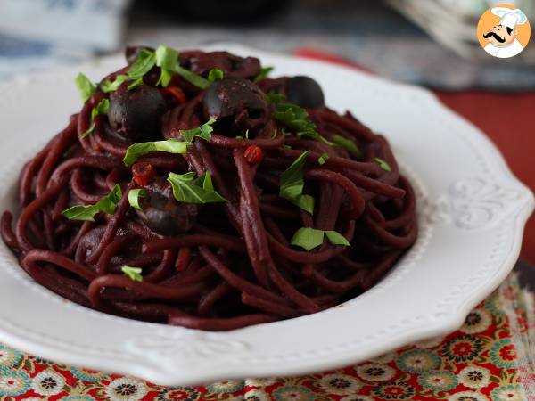 Spaghetti alla fuoco di bacco: rødvinspasta, der giver noget særligt til bordet - foto 3