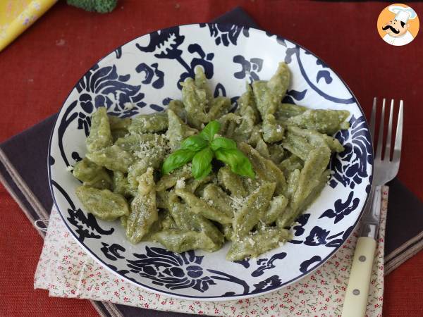 Supernem broccolipasta, der får børn til at blive glade for grøntsager - foto 5