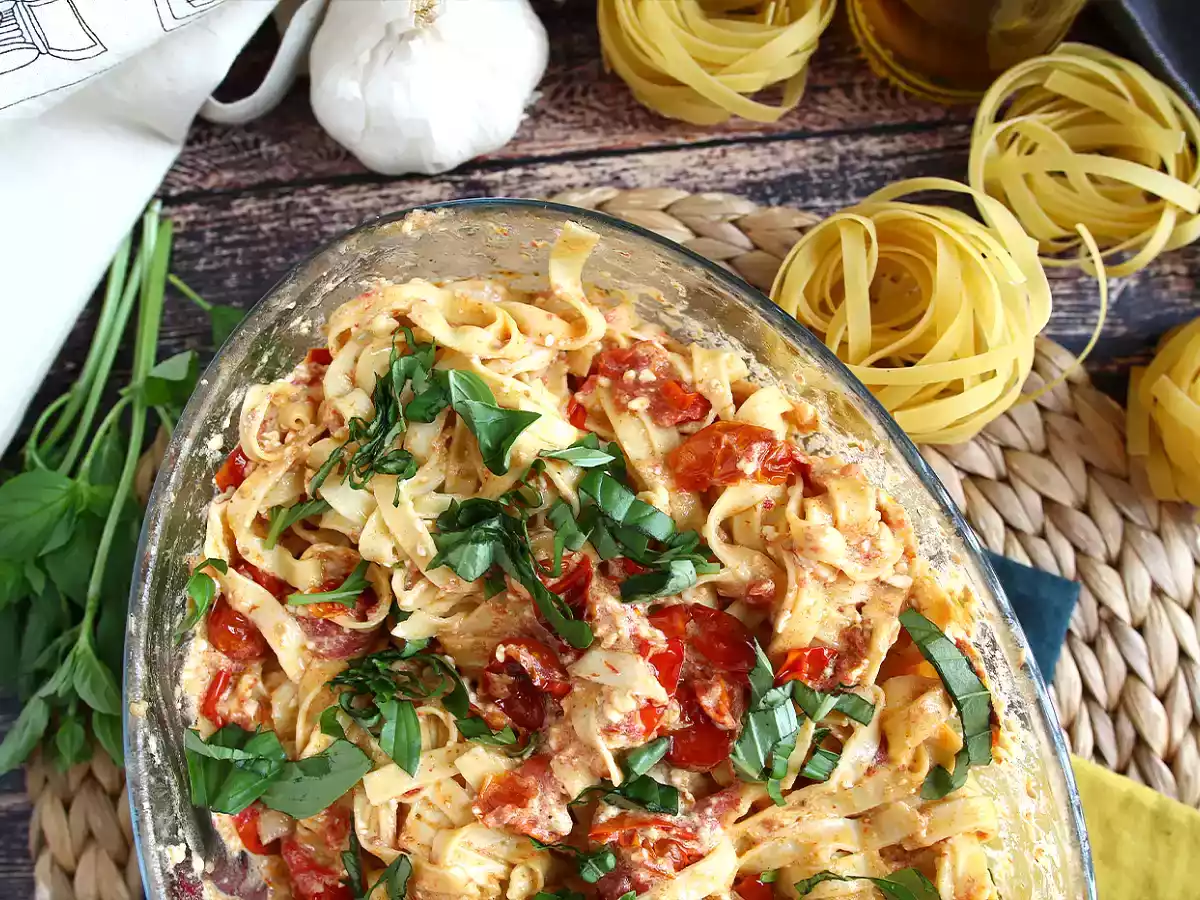 Tagliatelle feta cherrytomater - bagt feta-pasta - foto 7