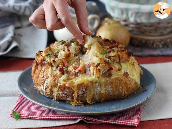 Tartiflette-agtigt fyldt pindsvinebrød