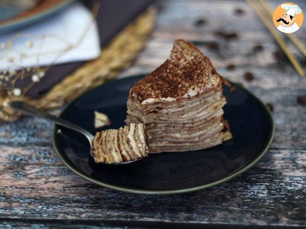 Tiramisu-agtig pandekagekage med kaffe og kakao