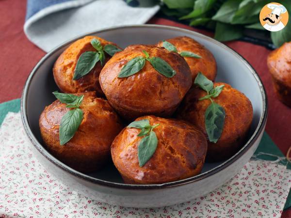 Tomatmuffins med smeltende mozzarellahjerte