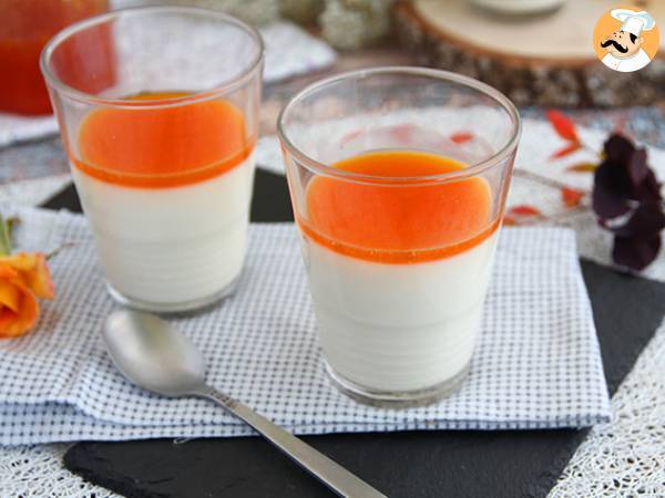 Vaniljepanna cotta med abrikoscoulis