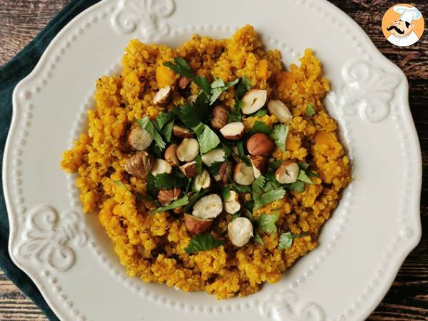 Vegetarisk risotto med quinoa, butternut, hasselnødder og koriander - Quinotto