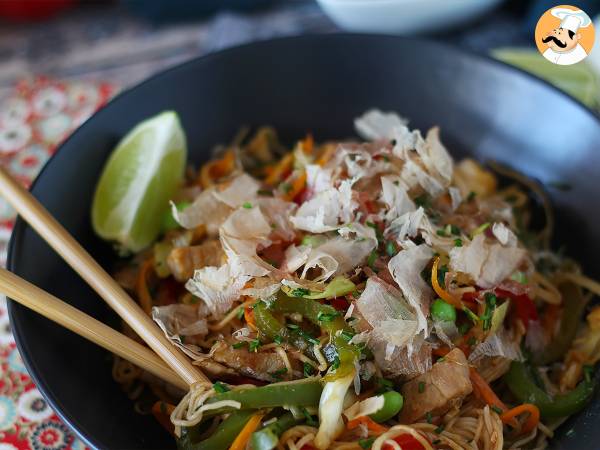 Yakisoba, wokede nudler med grøntsager - foto 4